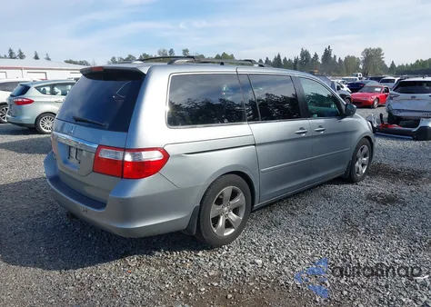 2006 Honda Odyssey Touring z USA, uszkodzony, nr VIN 5FNRL38826B079319